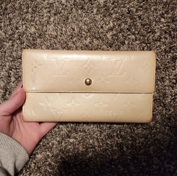 Louis Vuitton Handbags - Louis vuitton wallet